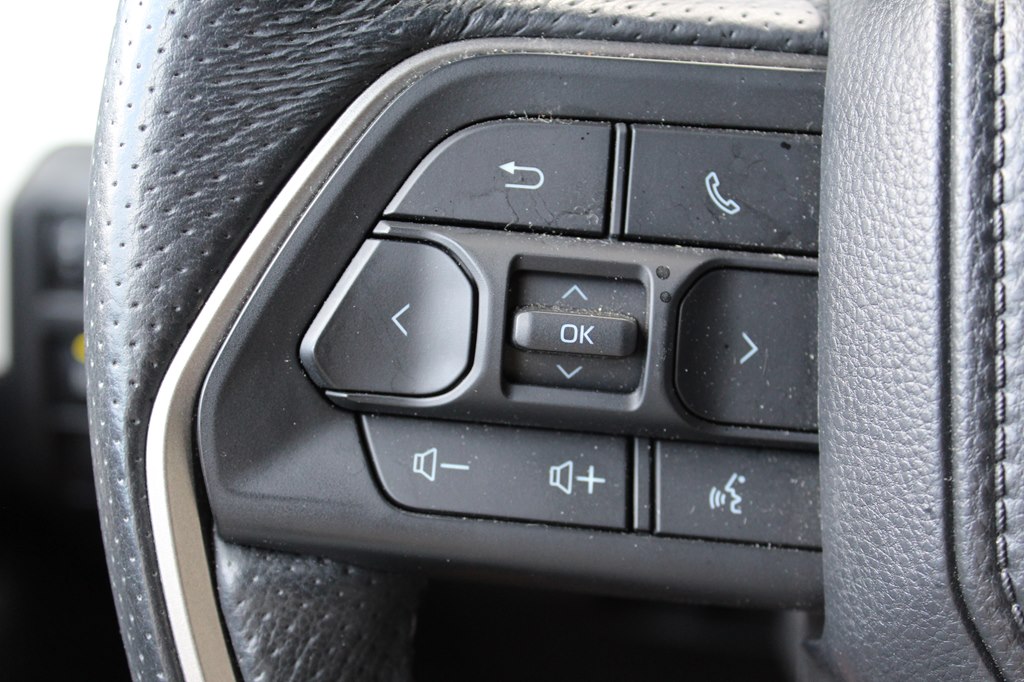 Photo 35 of this TOYOTA TACOMA