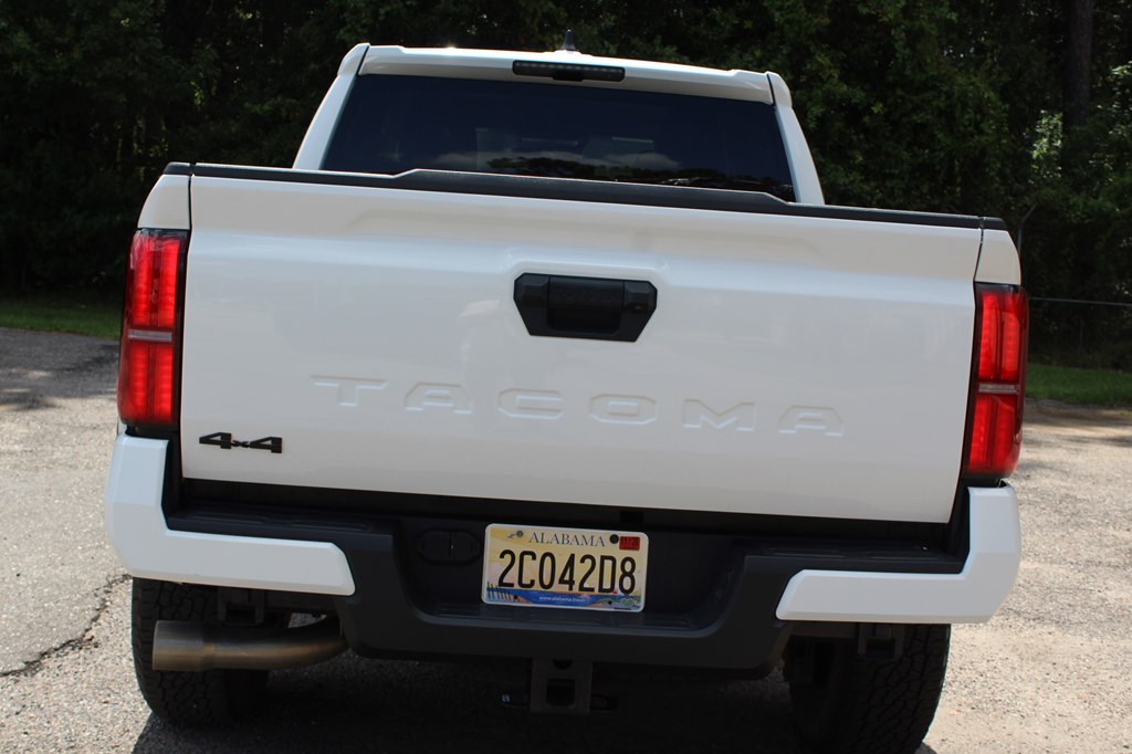 Photo 17 of this TOYOTA TACOMA