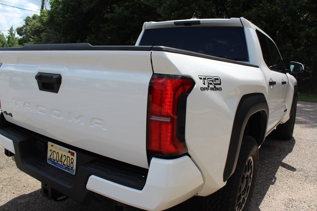 Photo 16 of this TOYOTA TACOMA