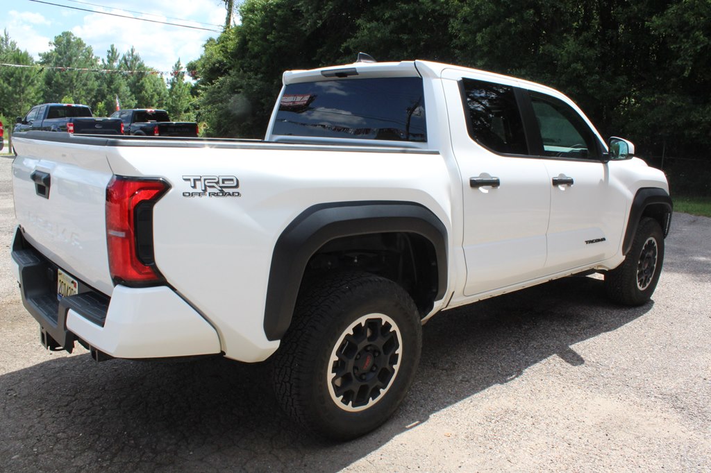 Photo 15 of this TOYOTA TACOMA