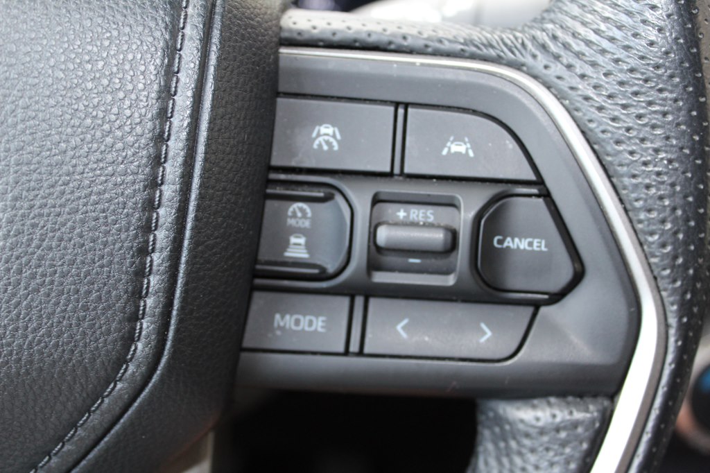 Photo 36 of this TOYOTA TACOMA