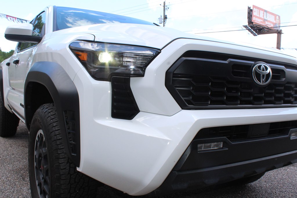 Photo 2 of this TOYOTA TACOMA