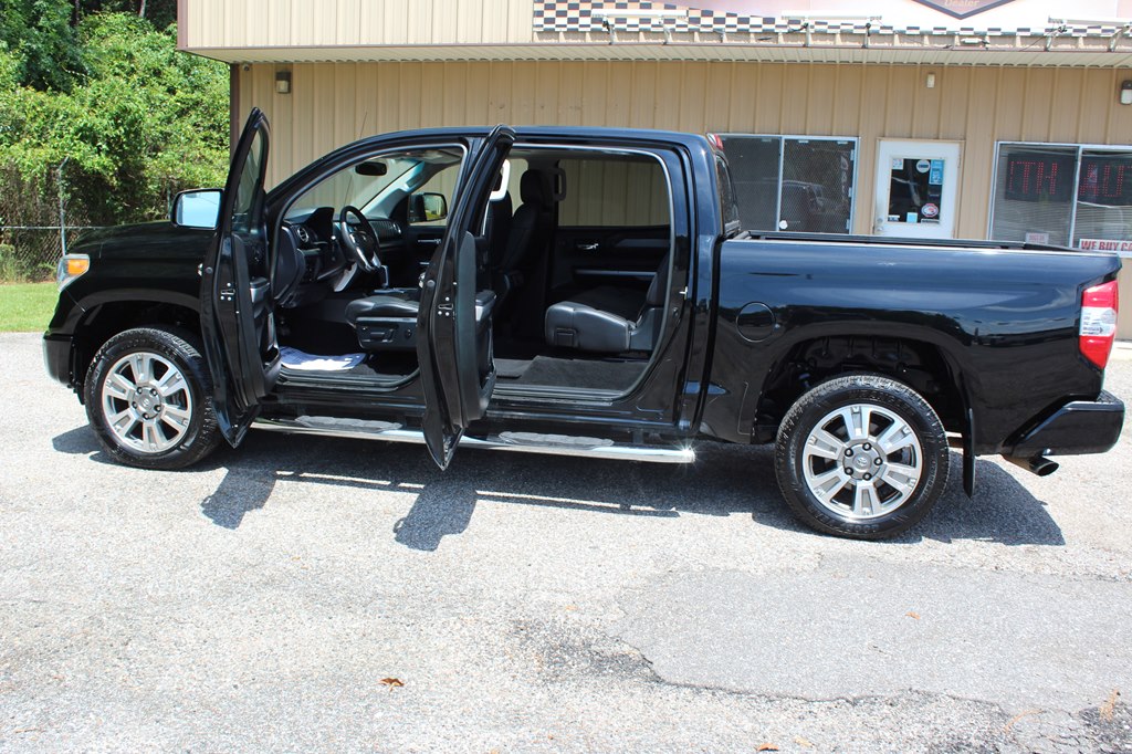 Photo 19 of this TOYOTA TUNDRA