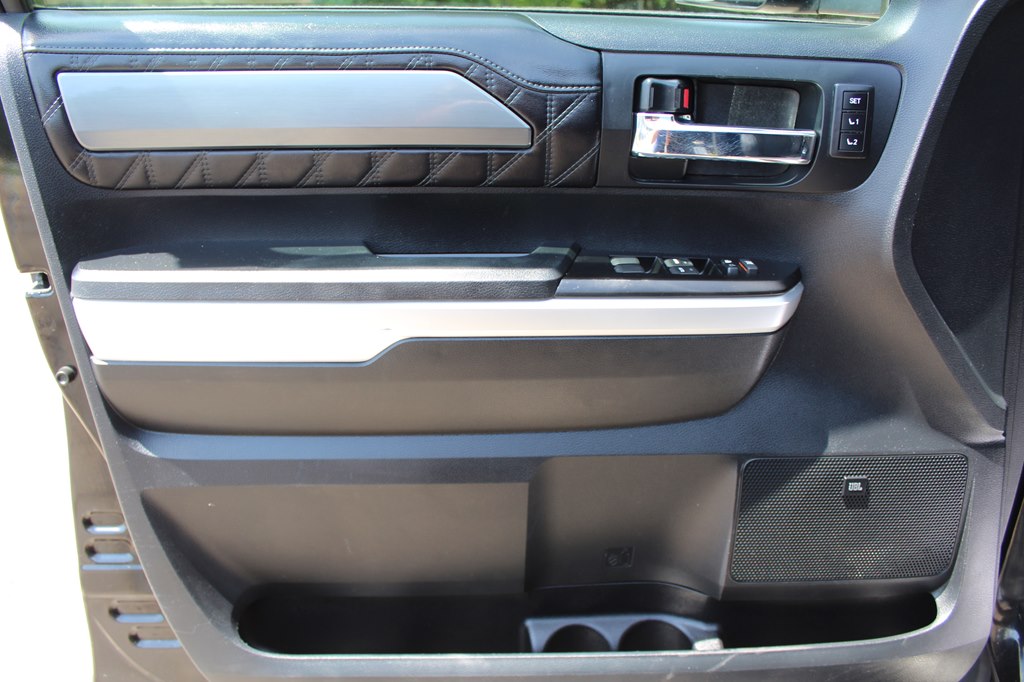 Photo 35 of this TOYOTA TUNDRA