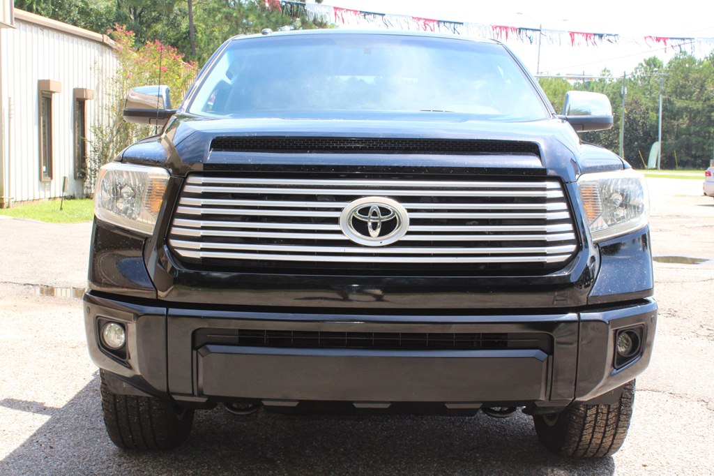 Photo 8 of this TOYOTA TUNDRA
