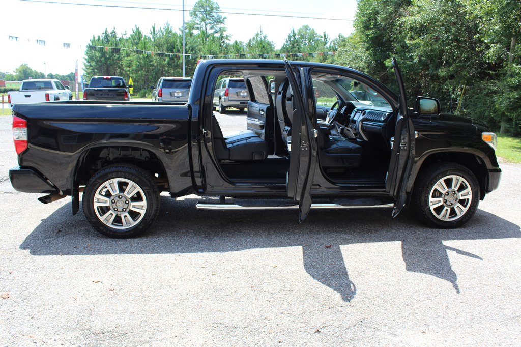 Photo 20 of this TOYOTA TUNDRA