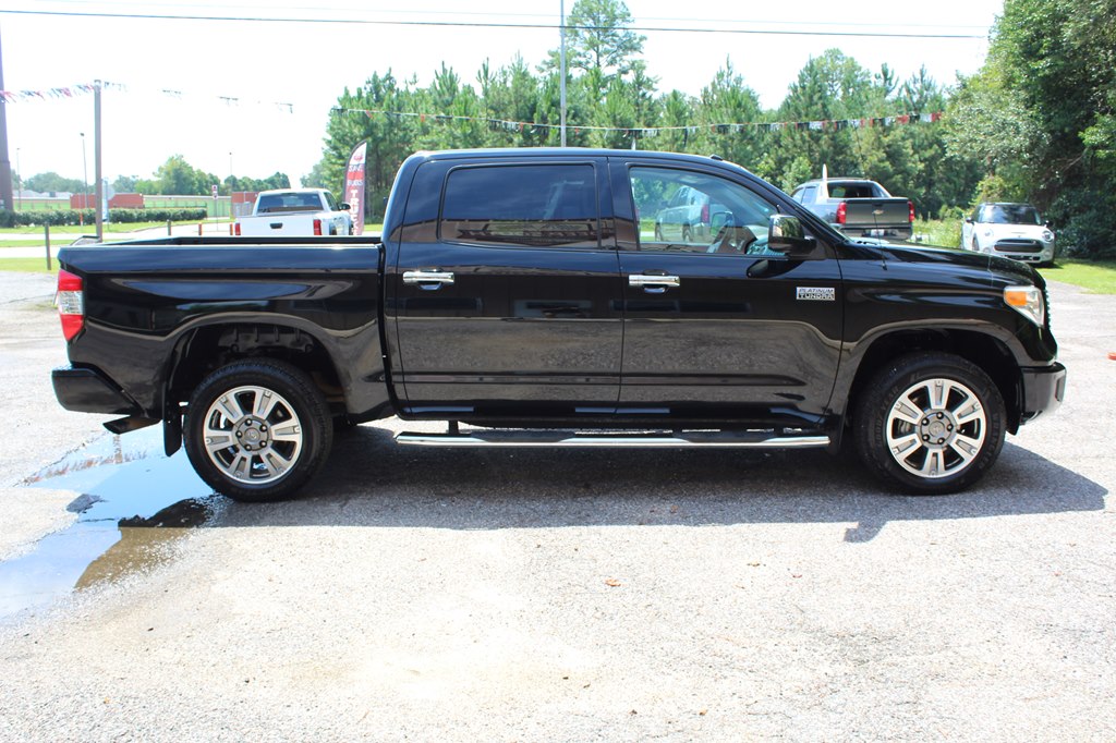 Photo 12 of this TOYOTA TUNDRA