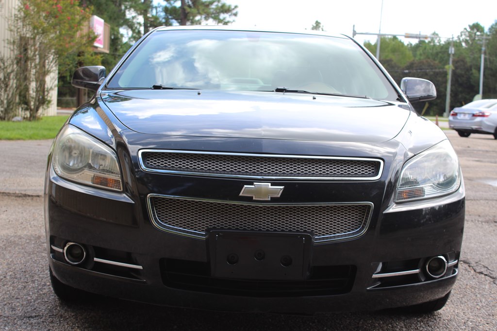 Photo 8 of this CHEVROLET MALIBU