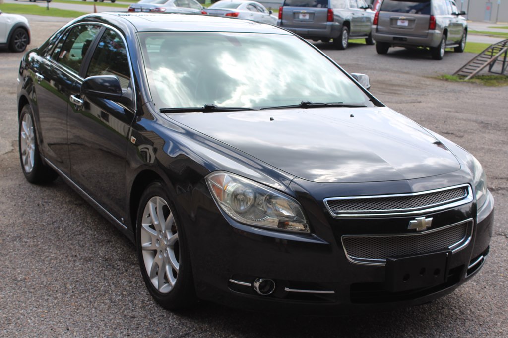 Photo 10 of this CHEVROLET MALIBU