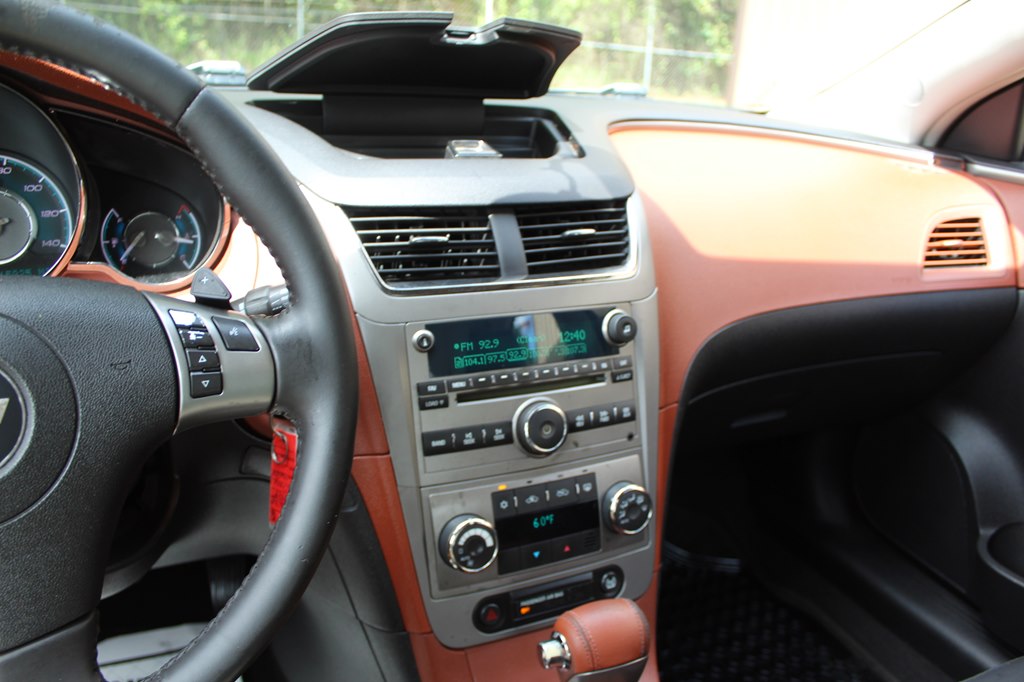Photo 41 of this CHEVROLET MALIBU