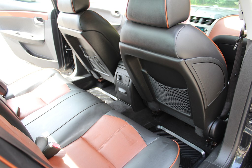 Photo 30 of this CHEVROLET MALIBU