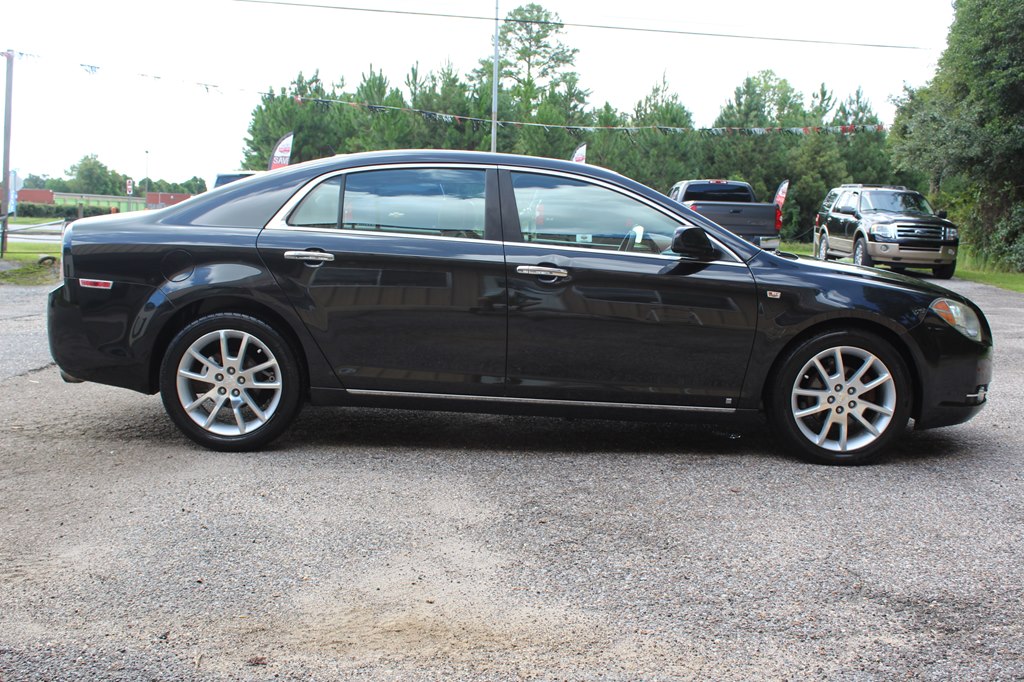 Photo 13 of this CHEVROLET MALIBU