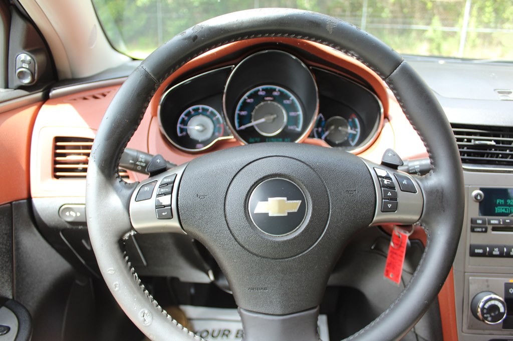 Photo 36 of this CHEVROLET MALIBU