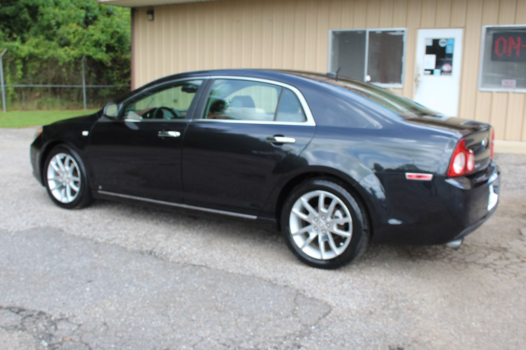 Photo 19 of this CHEVROLET MALIBU