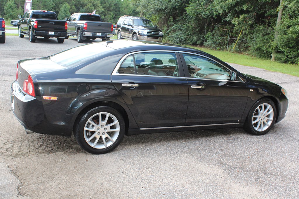 Photo 14 of this CHEVROLET MALIBU