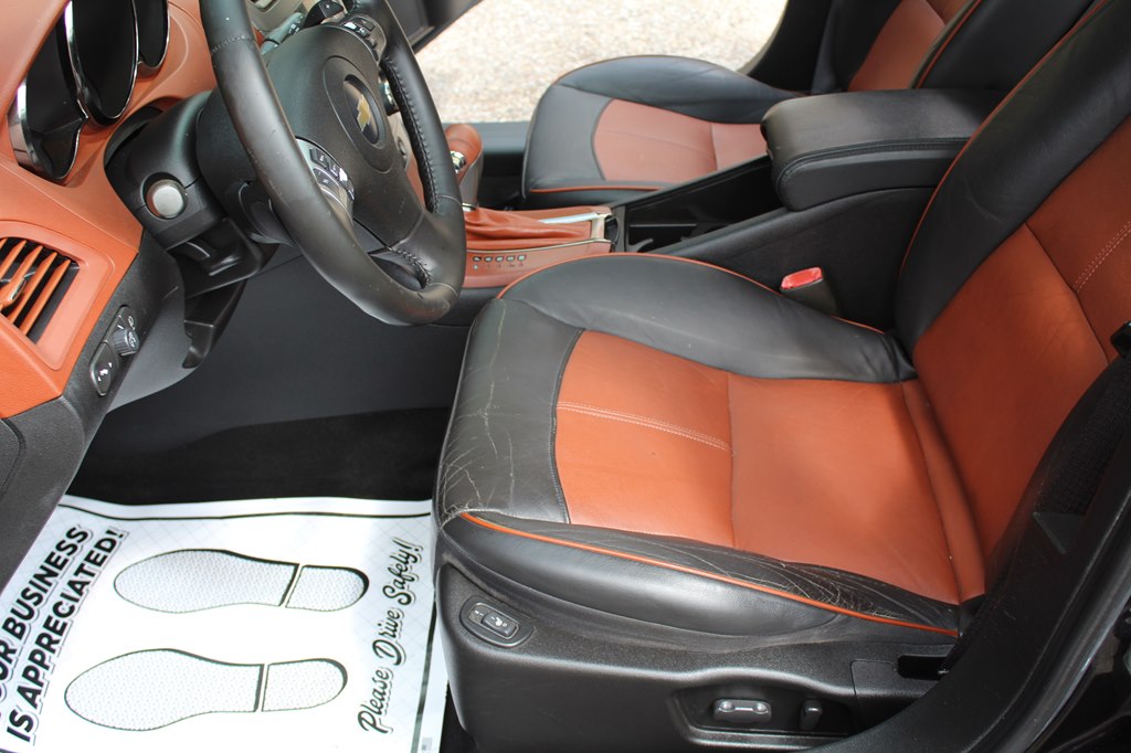 Photo 24 of this CHEVROLET MALIBU