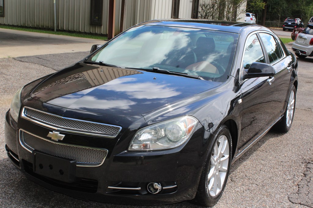 Photo 7 of this CHEVROLET MALIBU