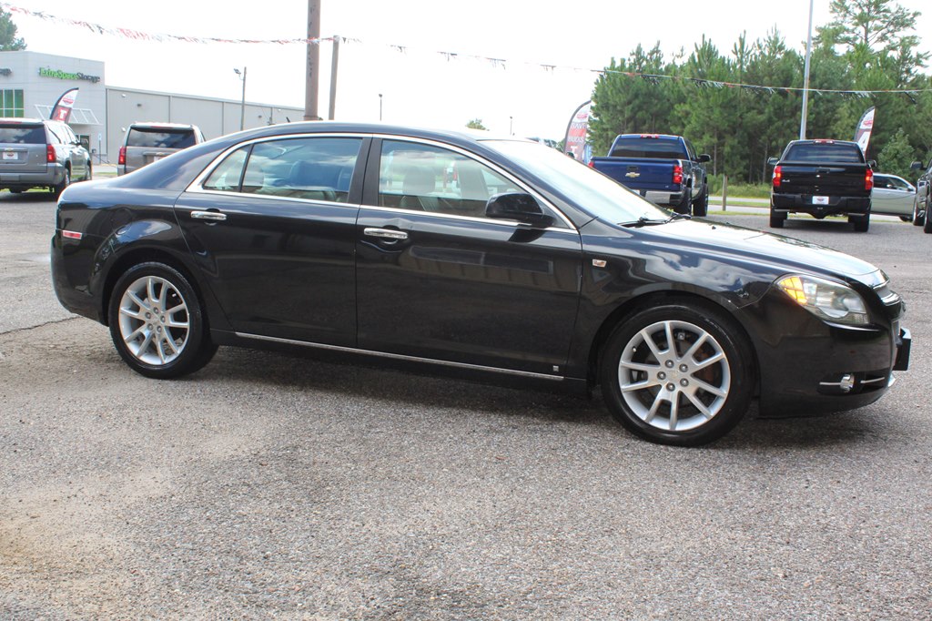 Photo 12 of this CHEVROLET MALIBU