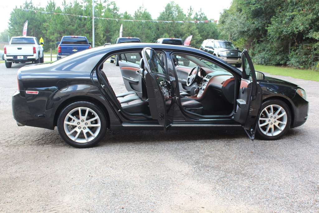 Photo 21 of this CHEVROLET MALIBU