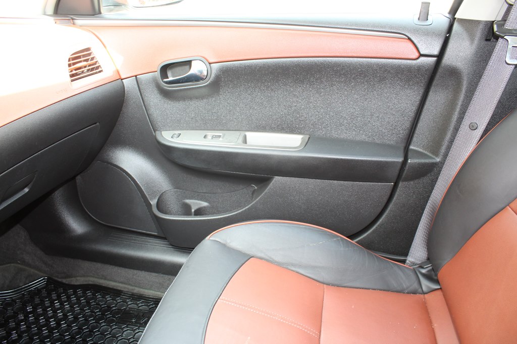 Photo 42 of this CHEVROLET MALIBU