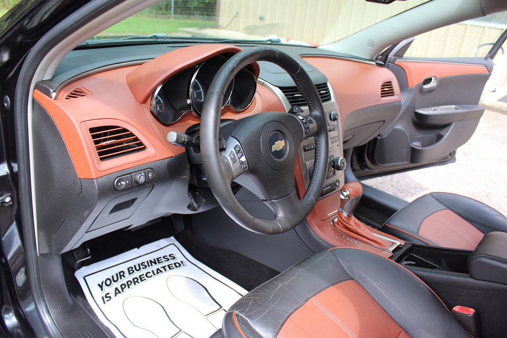 Photo 25 of this CHEVROLET MALIBU