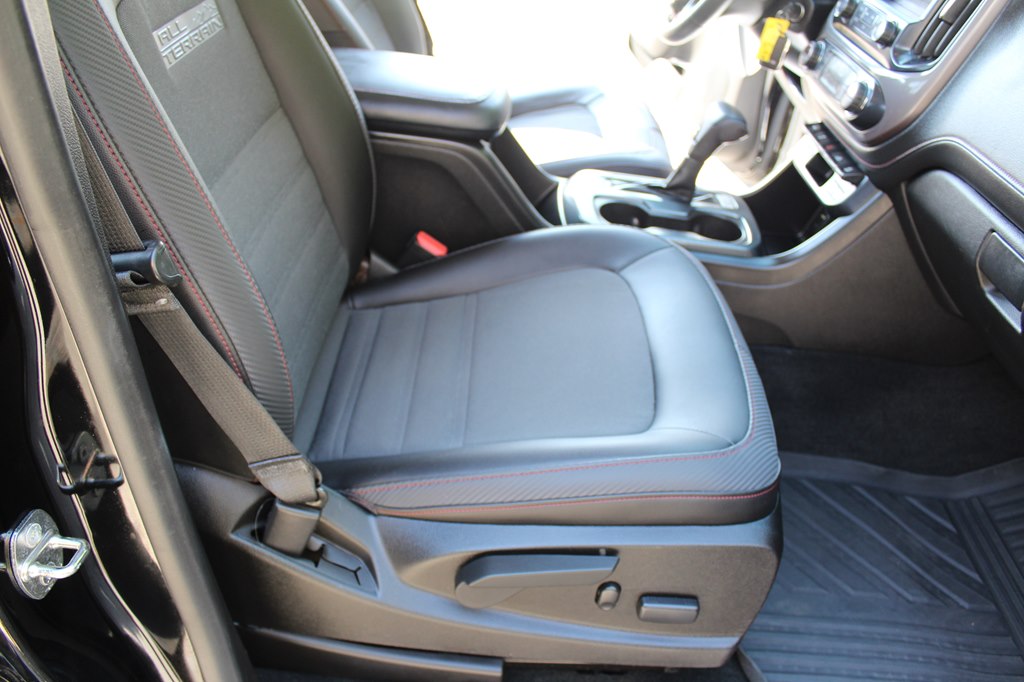 Photo 27 of this GMC CANYON