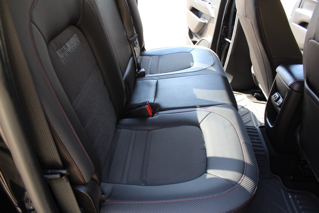 Photo 30 of this GMC CANYON