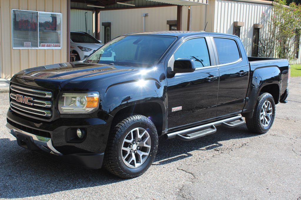 Photo 6 of this GMC CANYON
