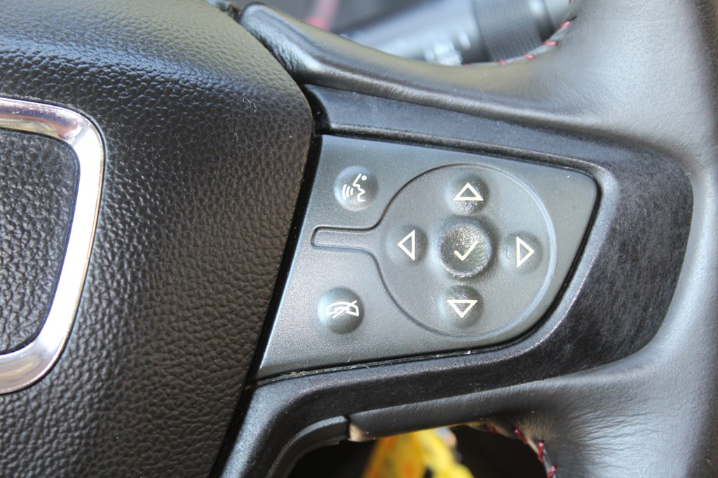 Photo 41 of this GMC CANYON