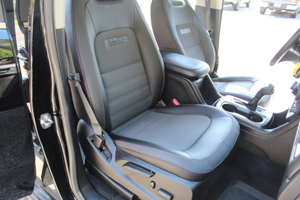 Photo 26 of this GMC CANYON