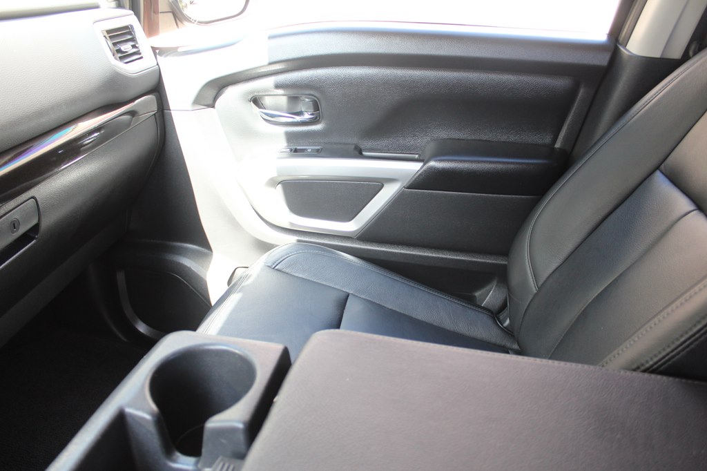 Photo 42 of this NISSAN TITAN