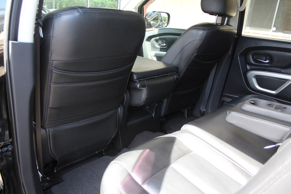 Photo 32 of this NISSAN TITAN
