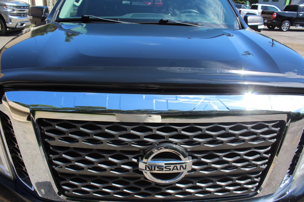 Photo 9 of this NISSAN TITAN