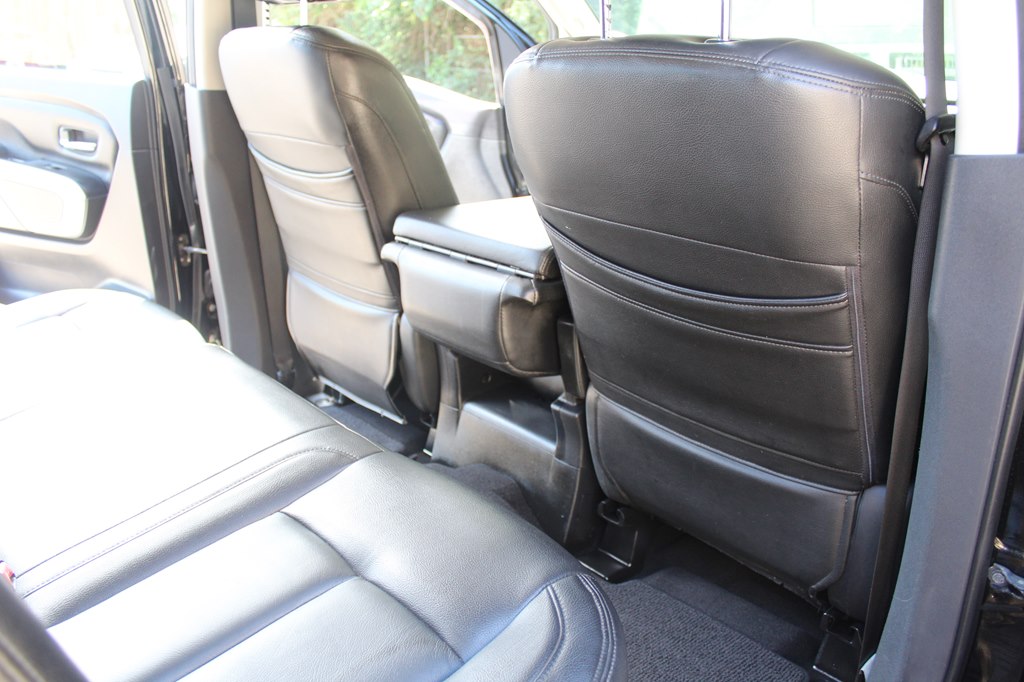 Photo 29 of this NISSAN TITAN