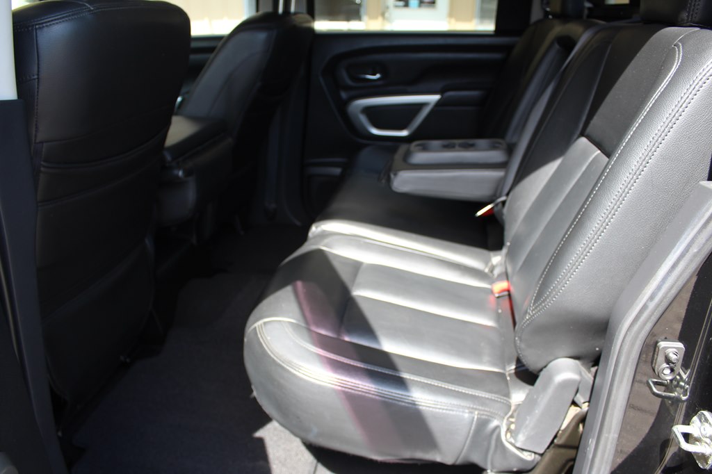 Photo 31 of this NISSAN TITAN