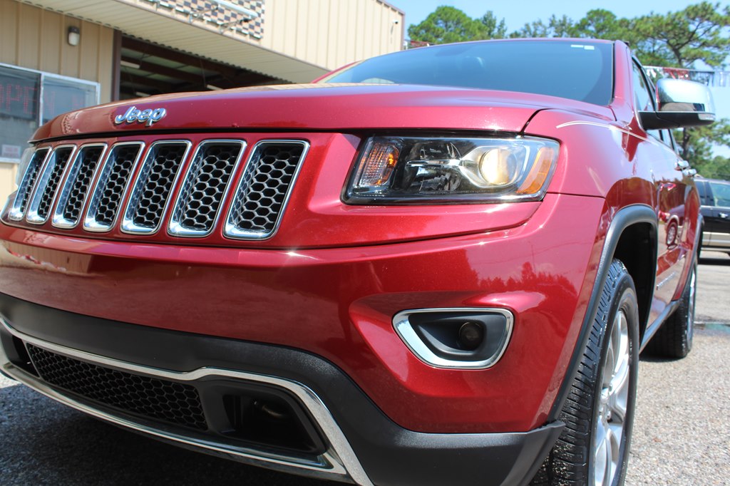 Photo 3 of this JEEP GRAND CHEROKEE