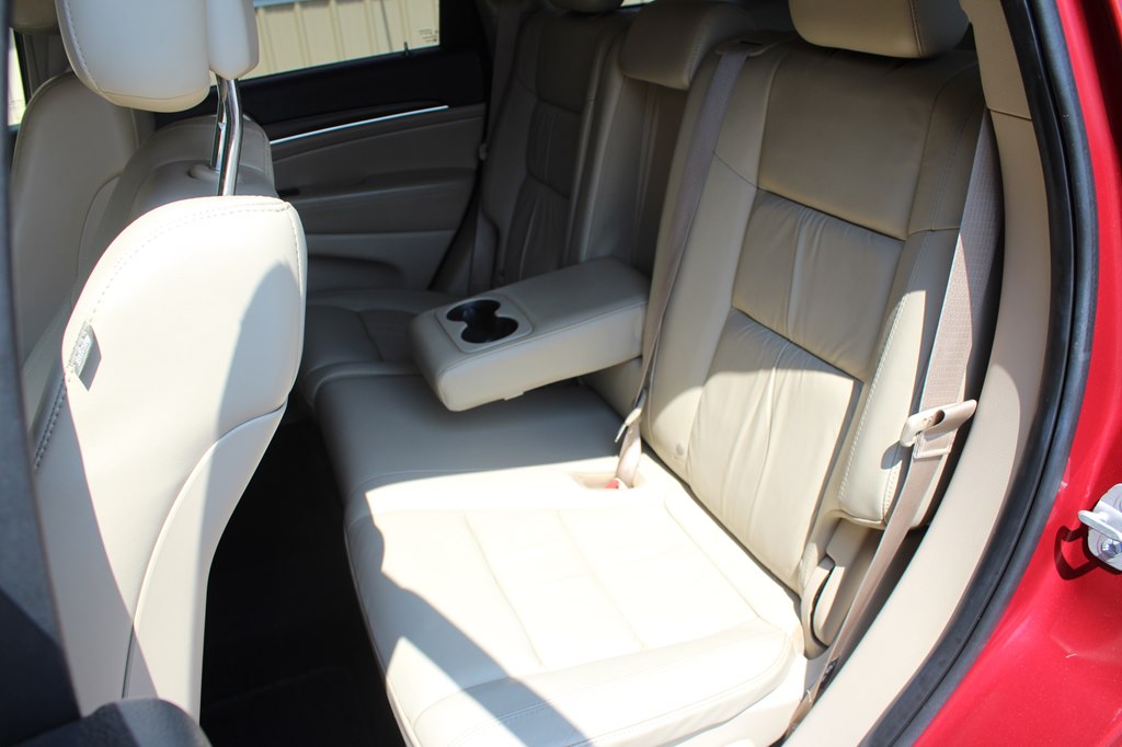 Photo 29 of this JEEP GRAND CHEROKEE