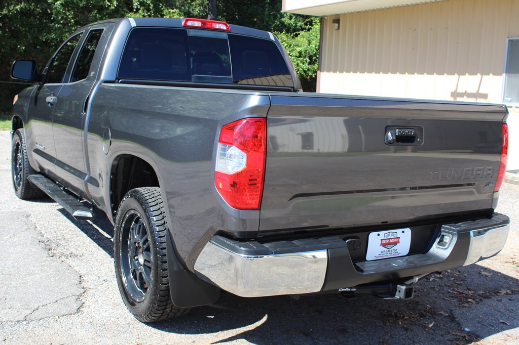 Photo 18 of this TOYOTA TUNDRA