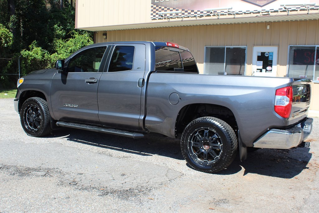 Photo 19 of this TOYOTA TUNDRA