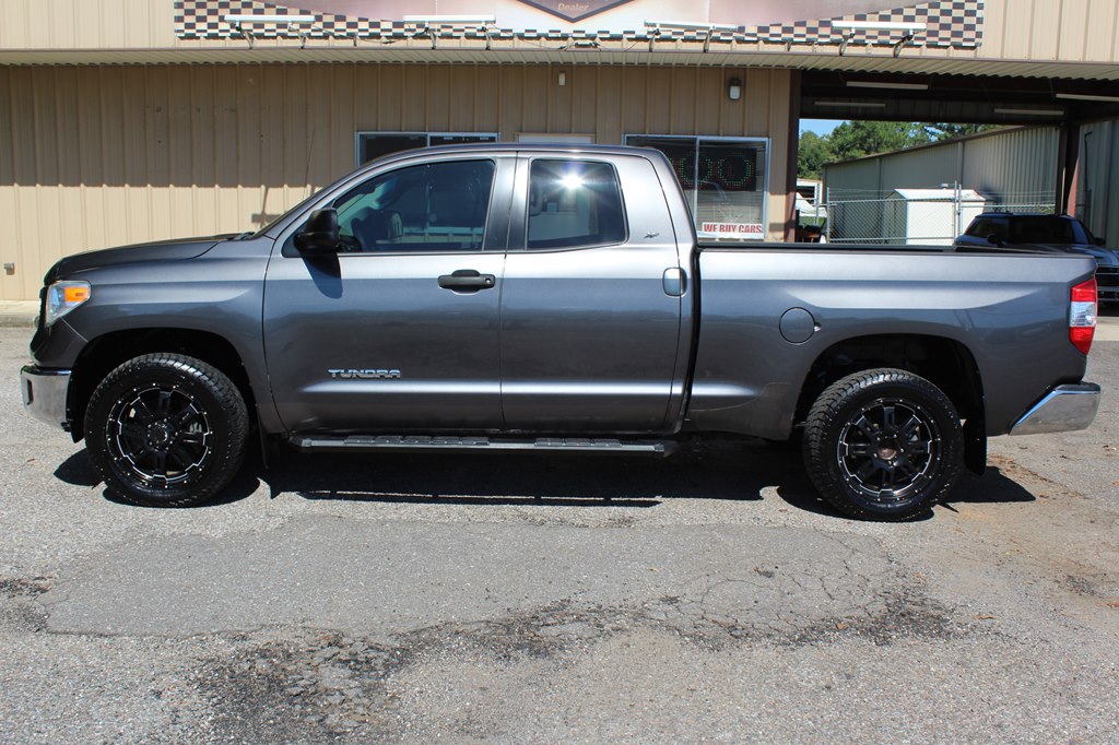 Photo 4 of this TOYOTA TUNDRA