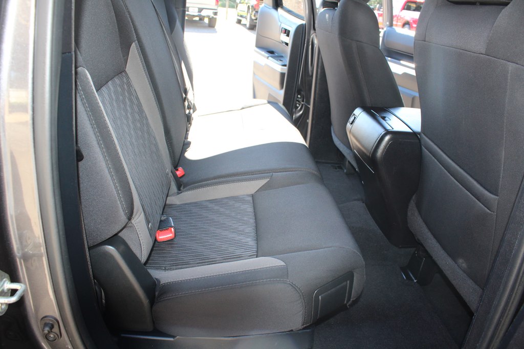 Photo 29 of this TOYOTA TUNDRA