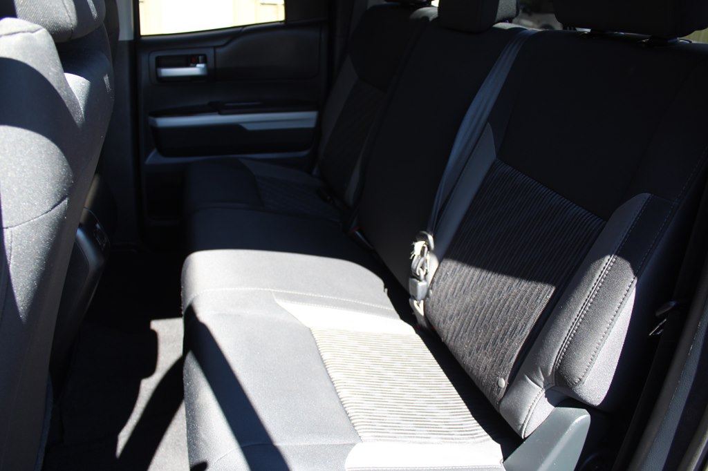 Photo 31 of this TOYOTA TUNDRA