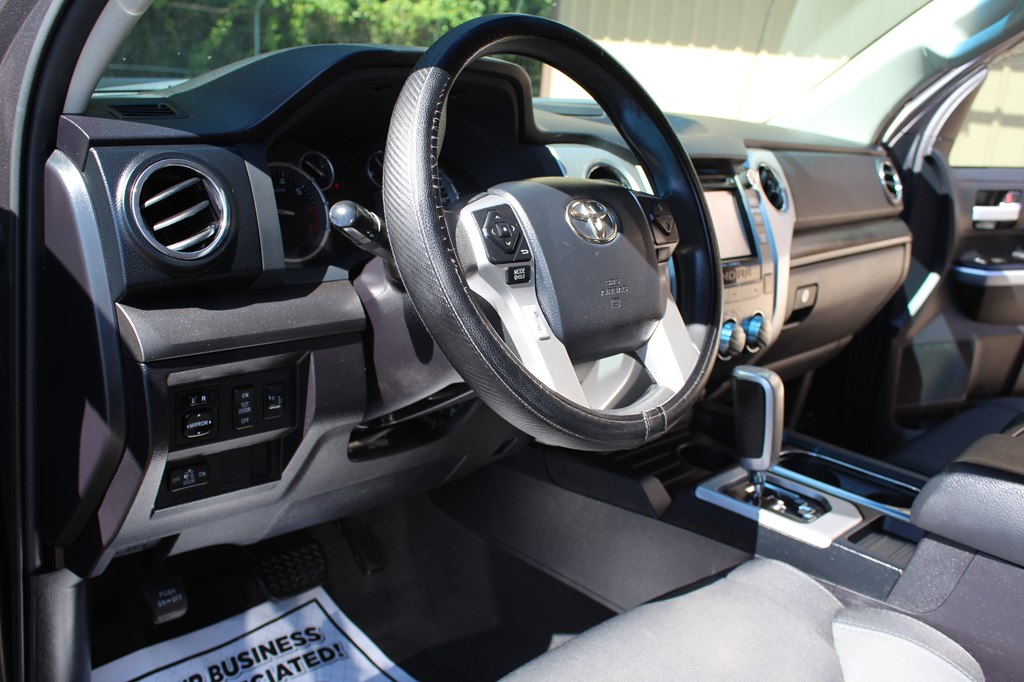 Photo 24 of this TOYOTA TUNDRA