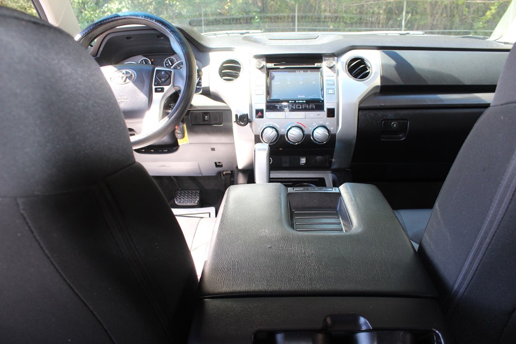 Photo 35 of this TOYOTA TUNDRA