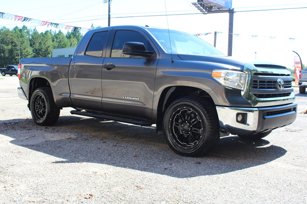 Photo 11 of this TOYOTA TUNDRA