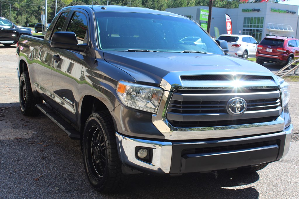Photo 10 of this TOYOTA TUNDRA
