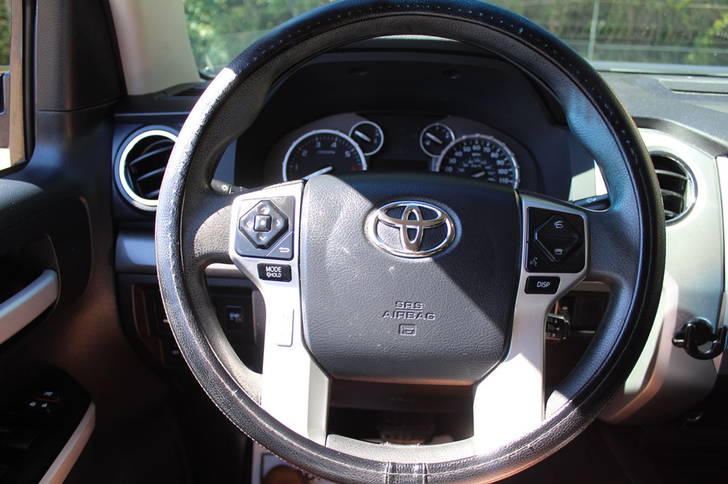 Photo 38 of this TOYOTA TUNDRA