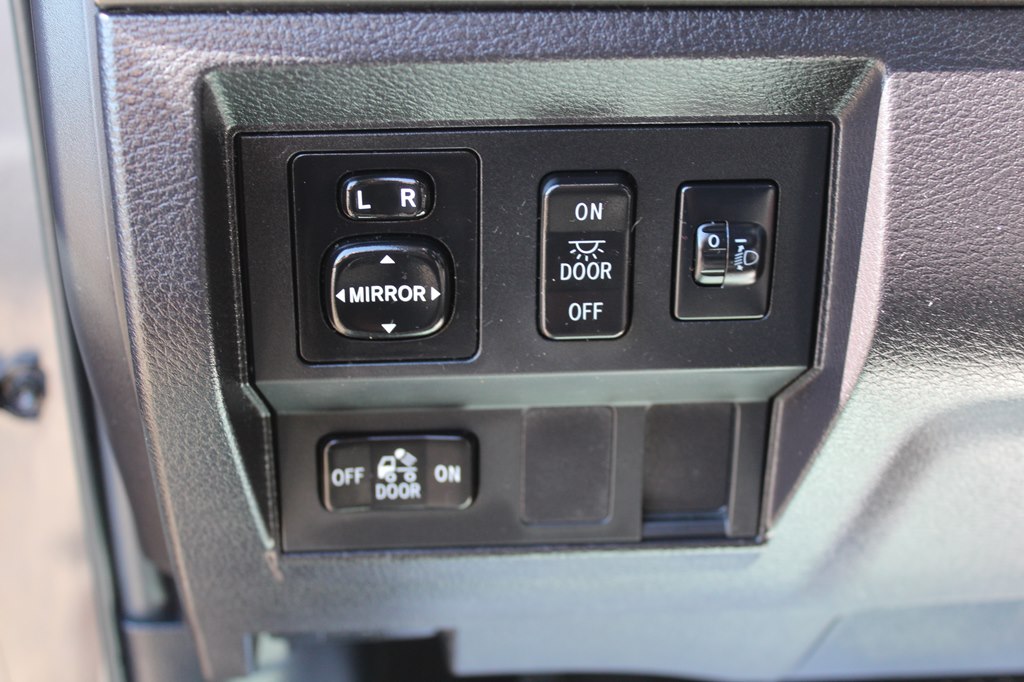 Photo 47 of this TOYOTA TUNDRA