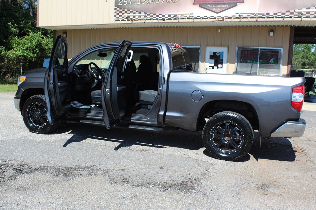 Photo 20 of this TOYOTA TUNDRA