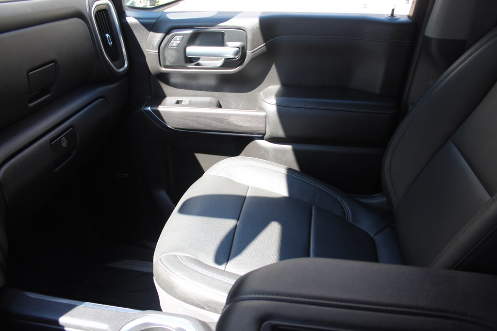 Photo 49 of this CHEVROLET SILVERADO 1500